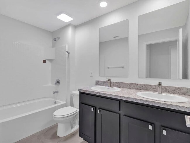 Building Photo - 602 Olive Conch St