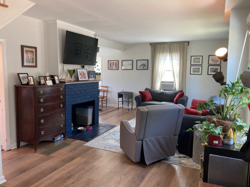 Building Photo - 19 Florence Ave