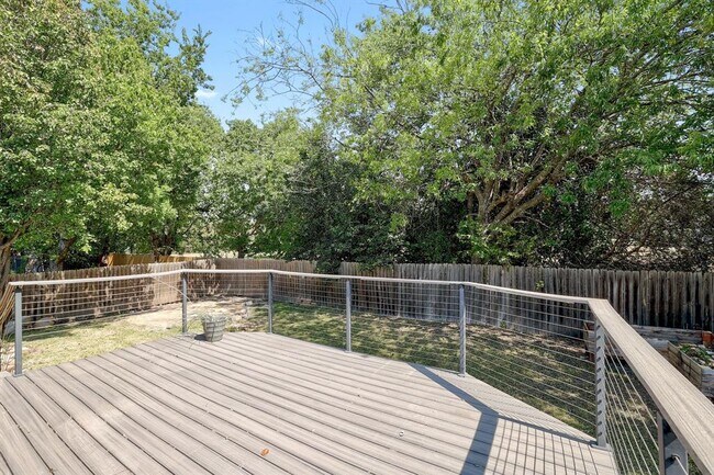 Building Photo - 108 Windmill Cir