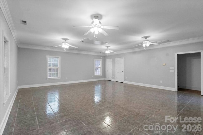 Building Photo - 578 Normandy Rd