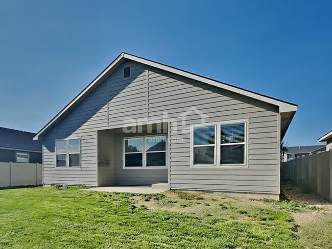 Building Photo - 3091 W Fuji Ct