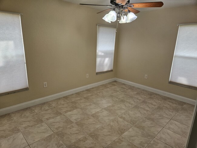 Building Photo - 6815 Forestwood Dr W