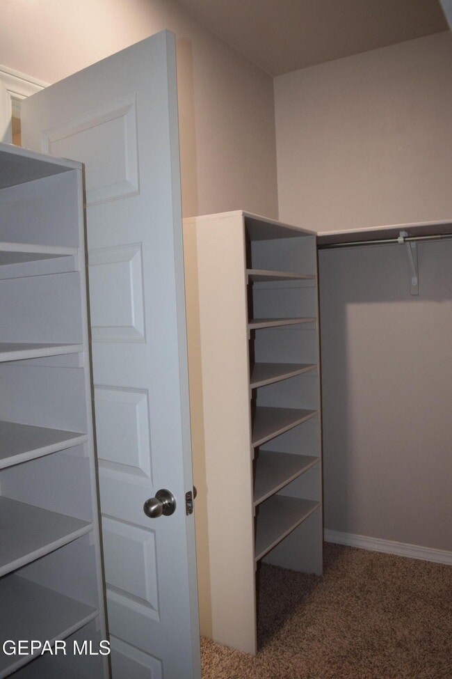 Building Photo - 355 Sol Ct