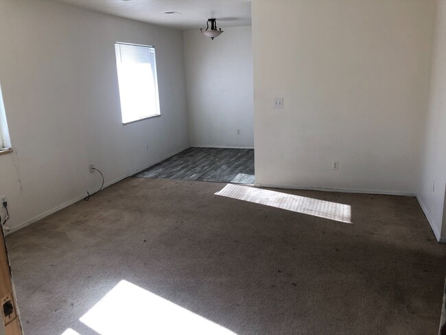 Building Photo - Bright & Private 1-Bedroom Retreat in the ...