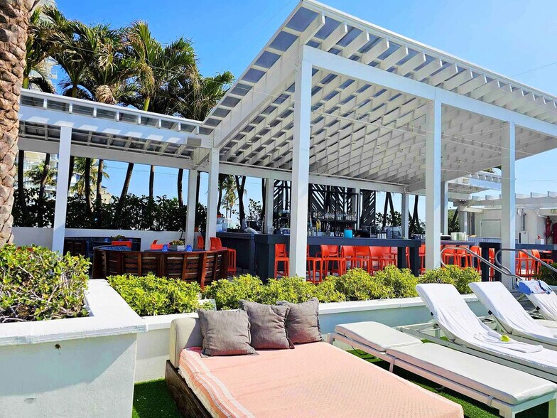 Building Photo - 3101 Bayshore Dr