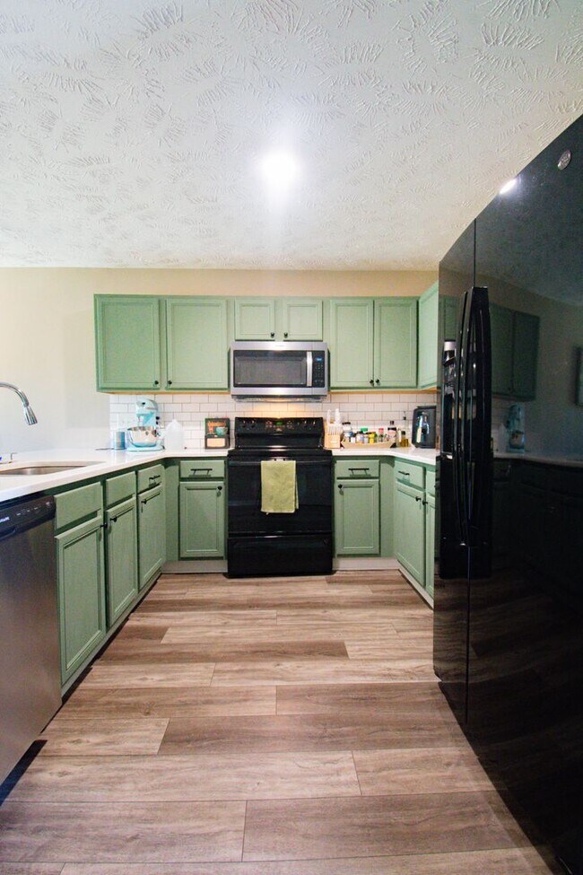 Building Photo - 4918 Yorkchester Dr