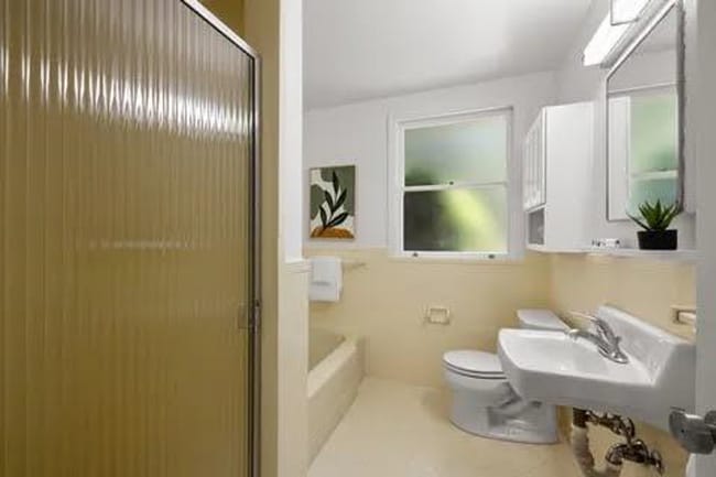 Building Photo - Charming 3bd/3bth Mid Century Home in Lark...