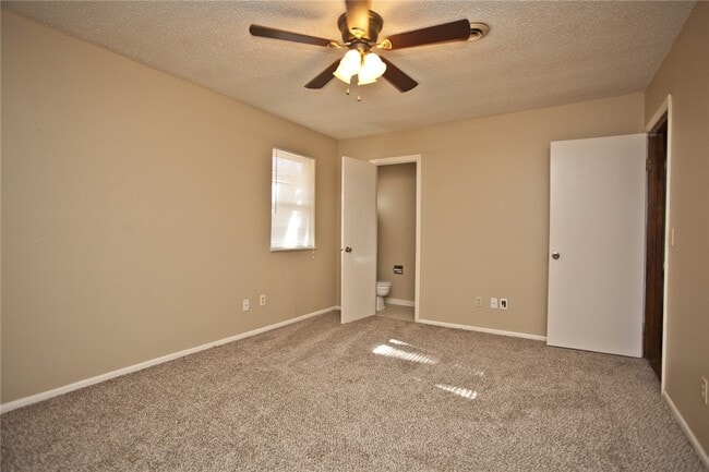 Building Photo - 311 Willow Ave