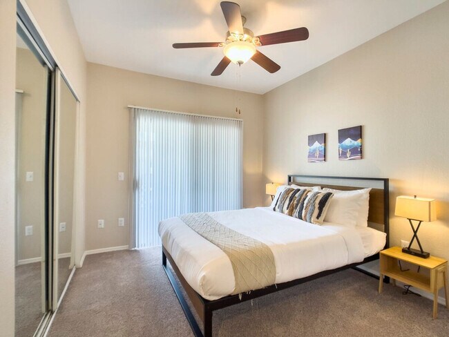 Building Photo - 14201 N 70th Way