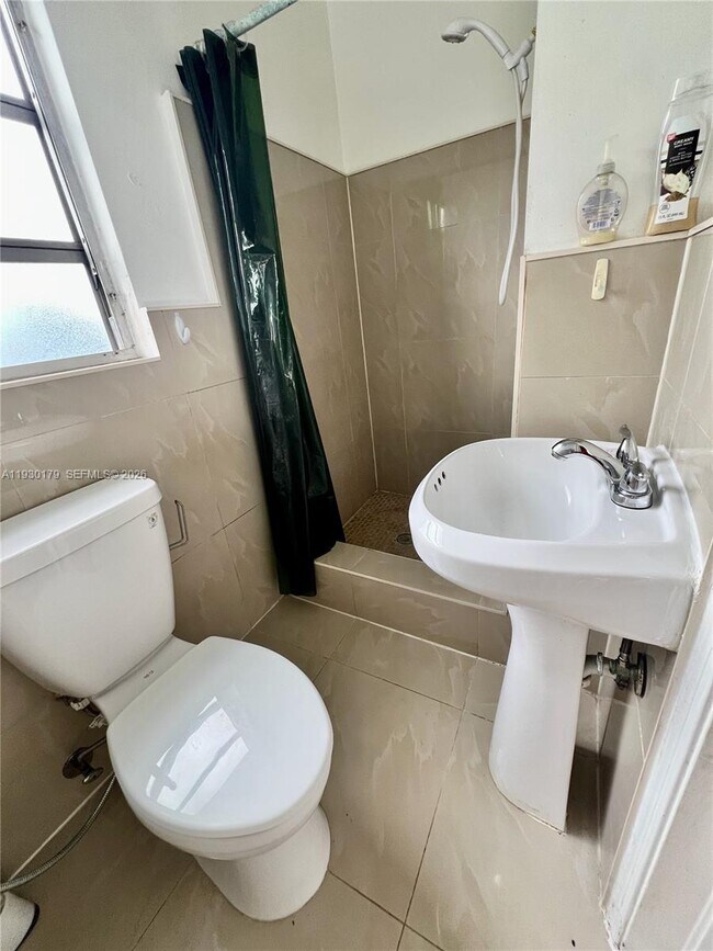 Building Photo - 2018 Jackson St