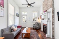 Building Photo - 2434 Valence St