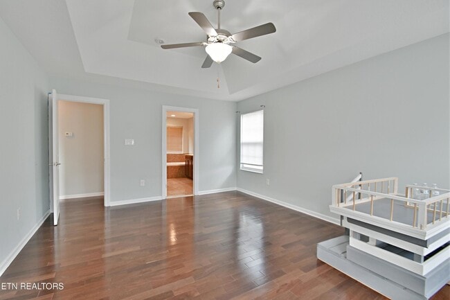 Building Photo - 3032 Oakwood Hills Ln