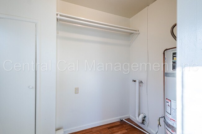 Building Photo - 3029-3031 Horrace Mann