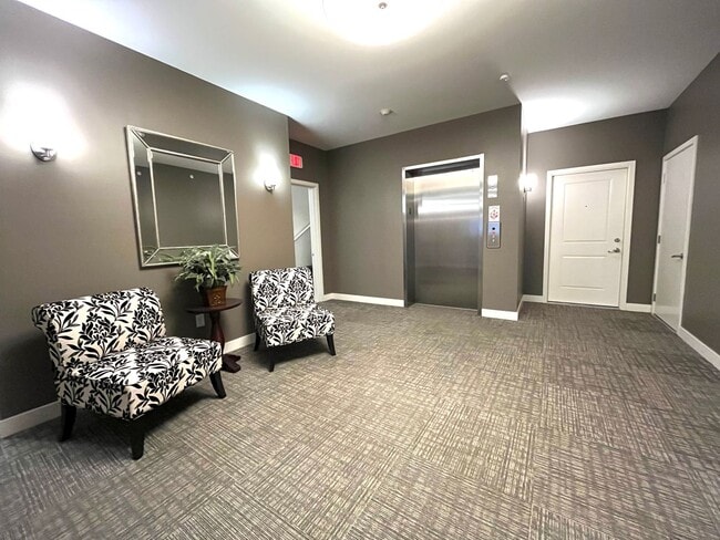 Building Photo - LUXURY 3br/2ba ON THE PENINSULA!! AVAILABLE JUNE 1st!