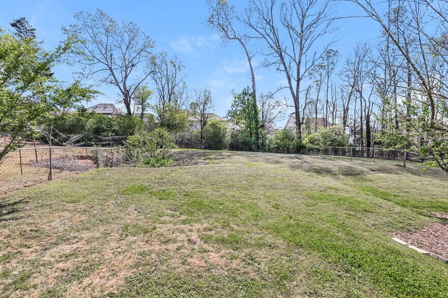 Building Photo - 3350 Eastwood Trail