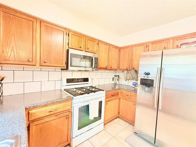 Building Photo - 1407 Deer Ledge Trail