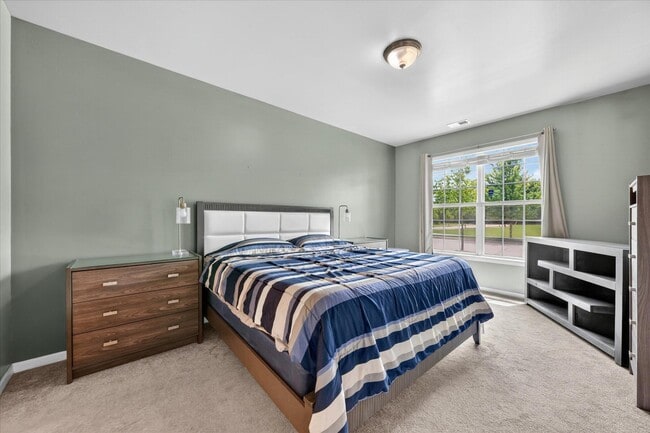 Building Photo - 23668 Northstone Village Dr