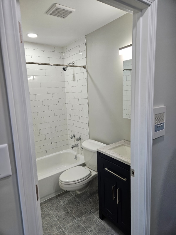 Building Photo - 135 E 103rd St