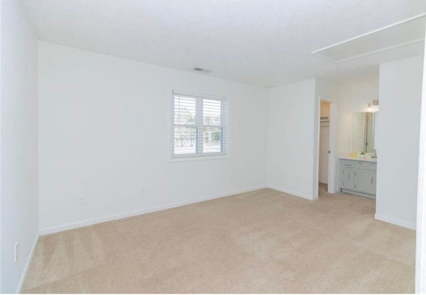 Building Photo - 3100 Duvall Pl