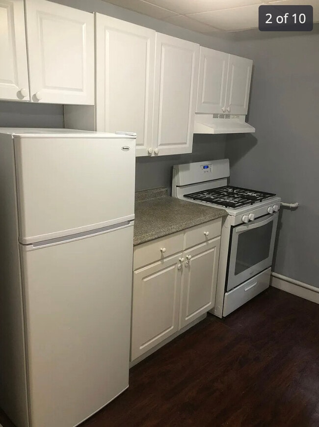 Building Photo - 378 Riverway