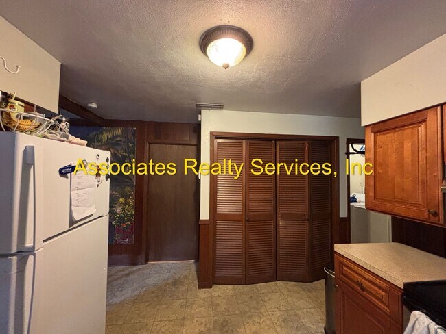 Building Photo - 3 Bed/2 Bath Spacious Home in BLACK ACRES!!!