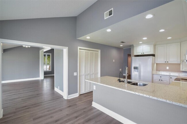 Building Photo - Beautiful 3 Bedroom 2 Bath House For Rent