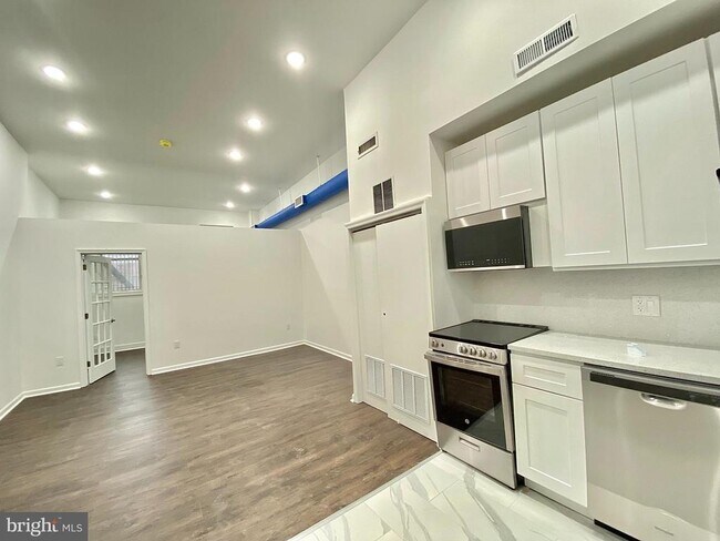 Building Photo - 37 N 3rd St