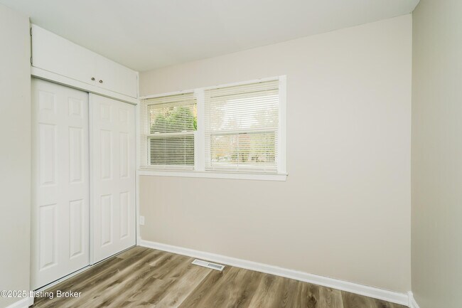 Building Photo - 8501 Shirley Ln