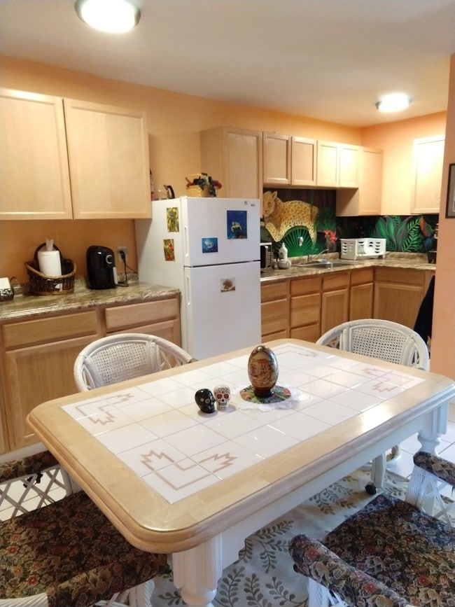 Building Photo - Fort Lauderdale One Bedroom