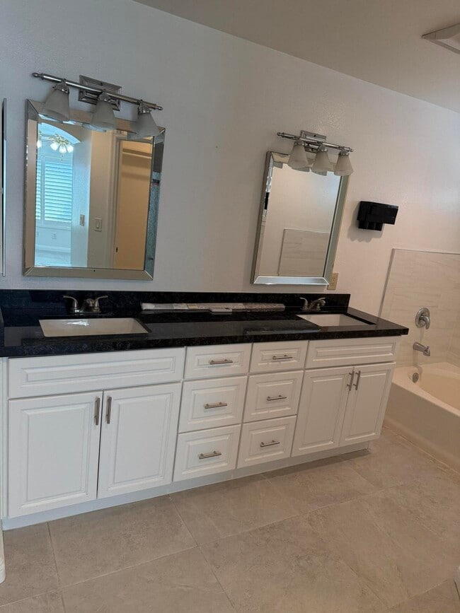 Building Photo - 32790 Aurora Vista Rd