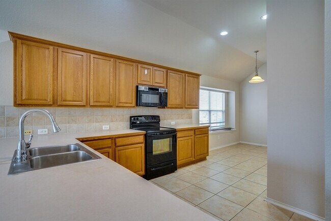 Building Photo - 5137 Bayridge Ct