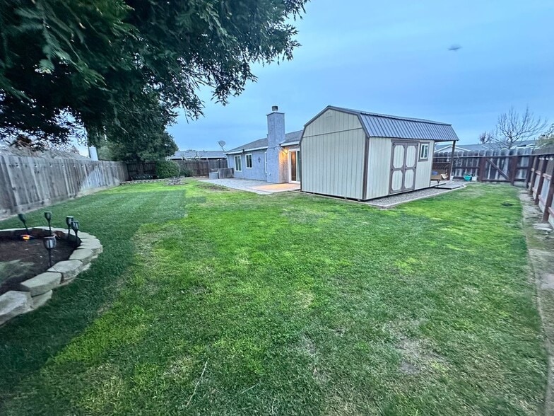 Building Photo - 1020 Sandpiper Way