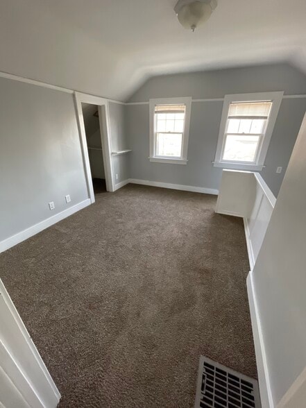 Building Photo - 217 Dotson Dr