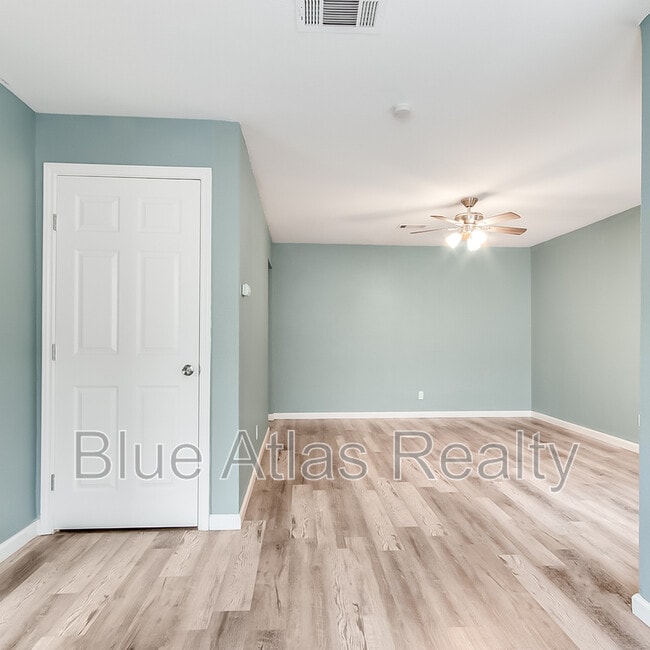 Building Photo - 1104 S Gilpin Ave