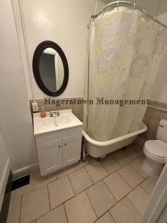 Building Photo - Duplex - South End