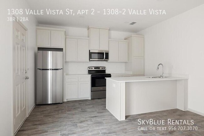 Building Photo - 1308 Valle Vista St