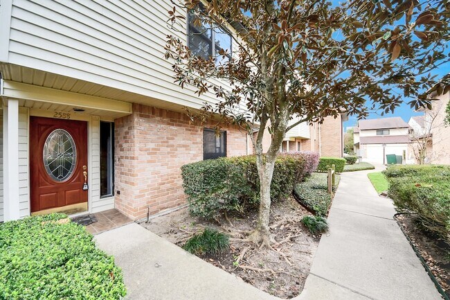 Building Photo - 2588 Bering Dr