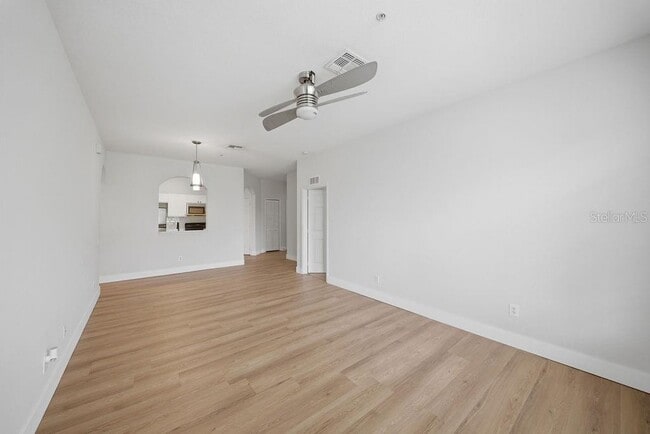 Building Photo - 3190 Dante Dr