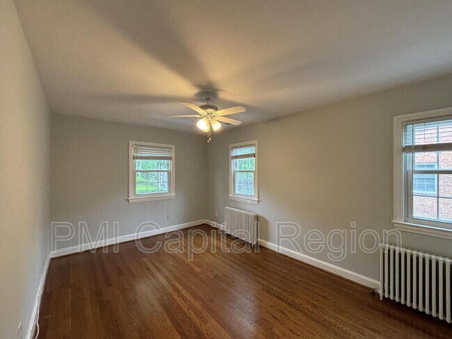 Building Photo - 8901 Seneca Ln