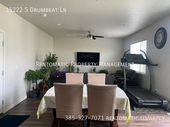 Building Photo - 15222 Drumbeat Ln