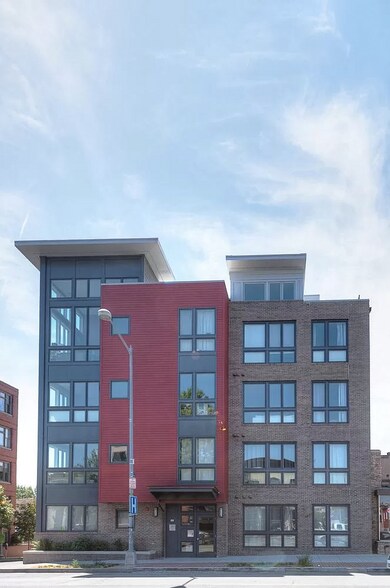 Building Photo - 2920 Georgia Ave NW