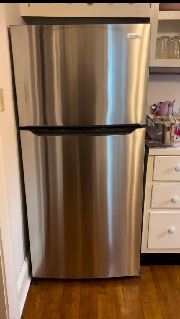 Building Photo - 407 Lewis St