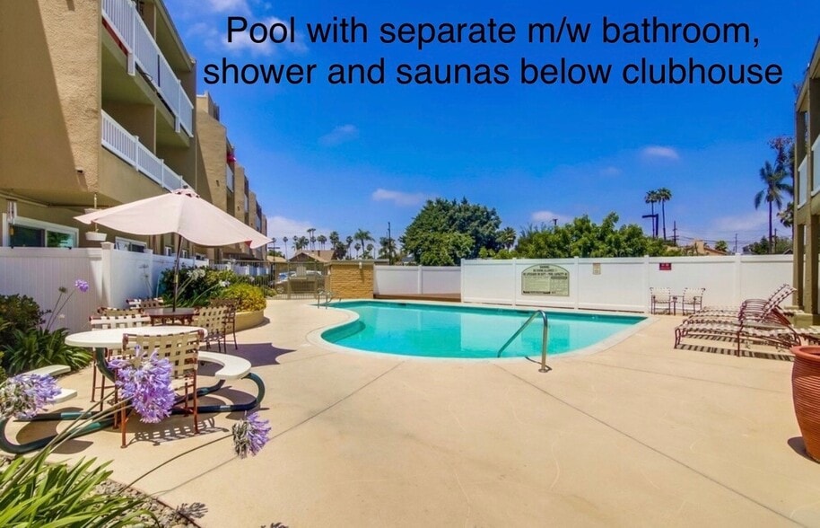 Suncrest Villas swimming pool - 3030 Suncrest Dr unit 402