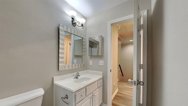 Building Photo - 6406 Encenada Green Trail