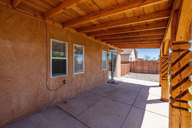 Building Photo - 4720 Shepherd Ct NE