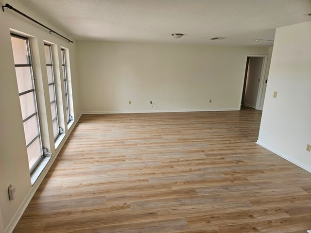 Building Photo - 8040 Canterbury Cir