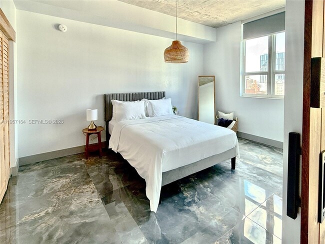 Building Photo - 234 NE 3rd St