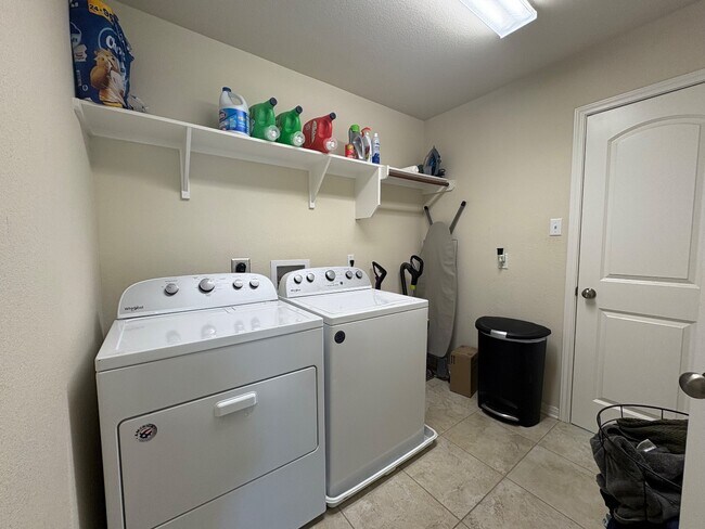 Building Photo - 3407 Greyfriar Dr