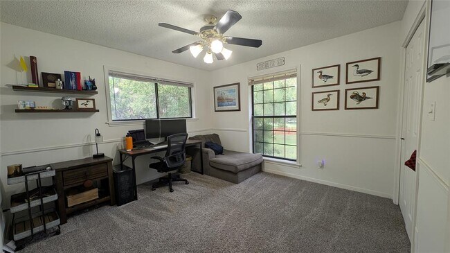 Building Photo - 2738 Oak Haven