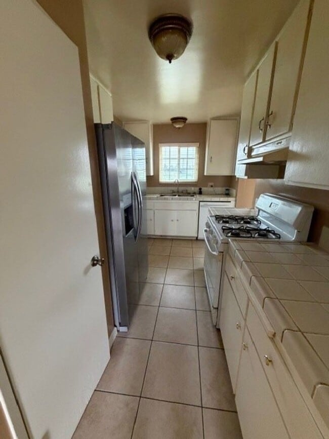 Building Photo - 10908 Michele Ave